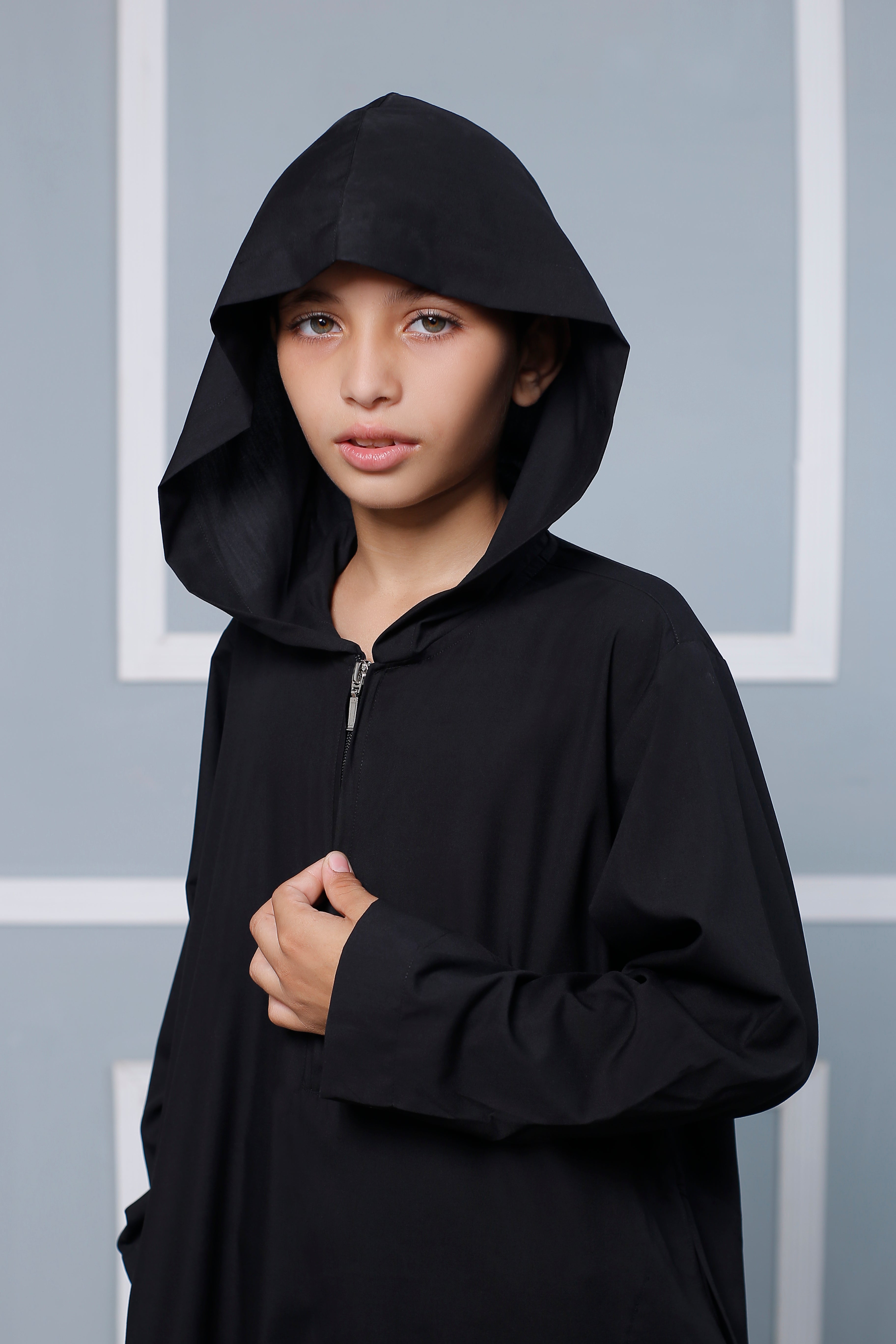 Zip Close Hooded Jubba