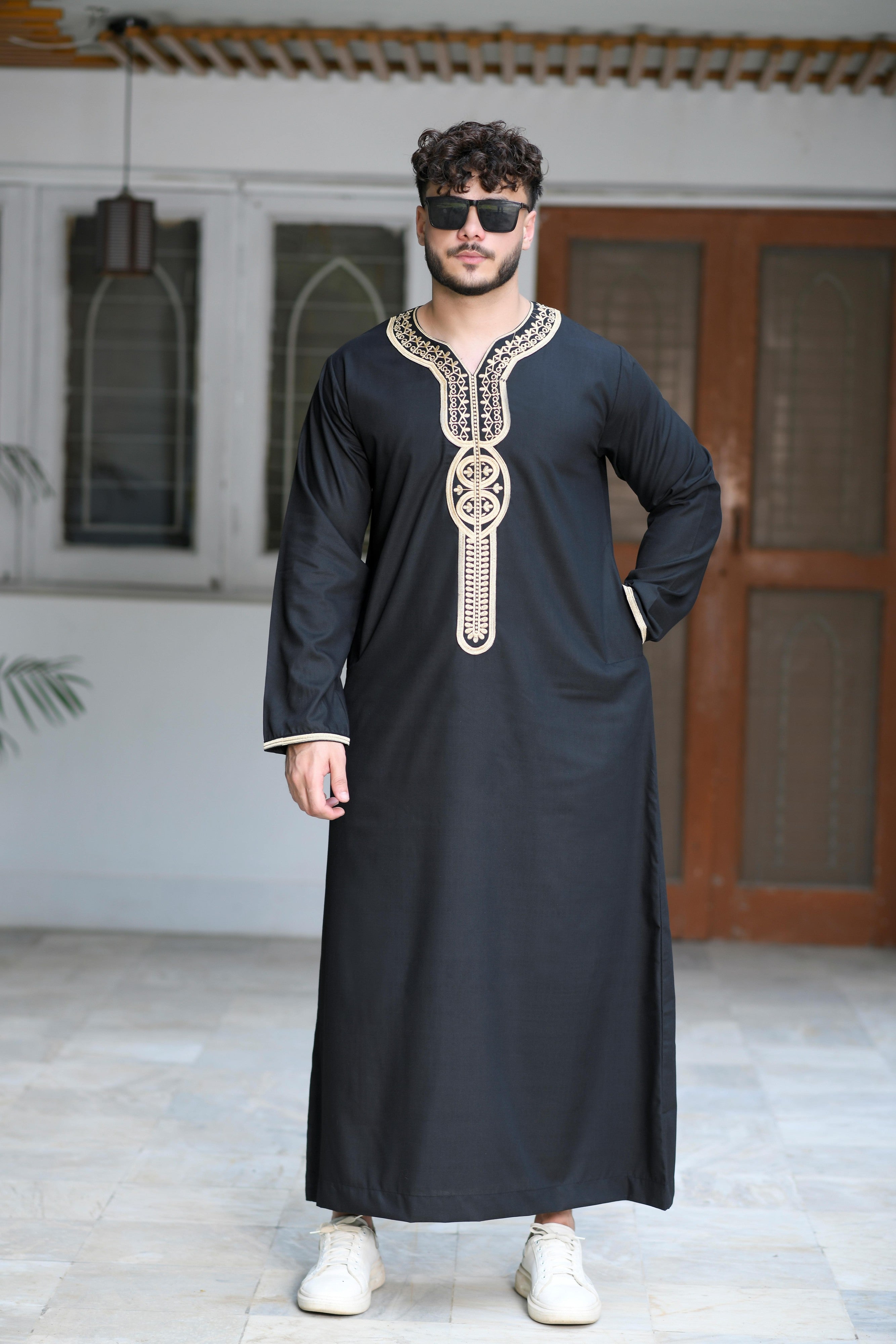 Black Moroccan Embroidered Full Sleeve Jubba