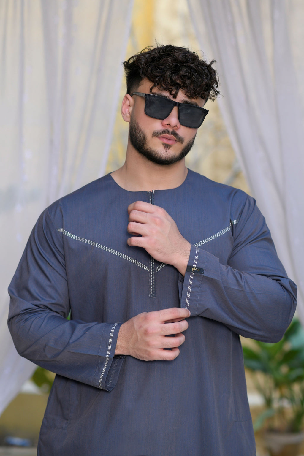 Navy Omani Round Neck Jubba with V Neck Stitched Embroidery