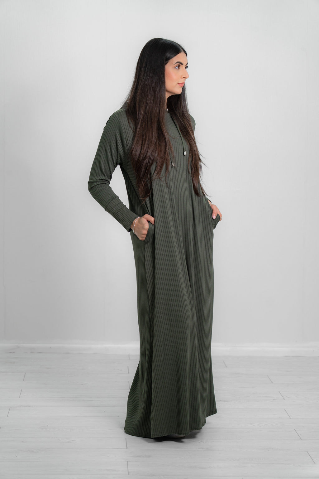Women’s Long Hooded Ribbed Abaya