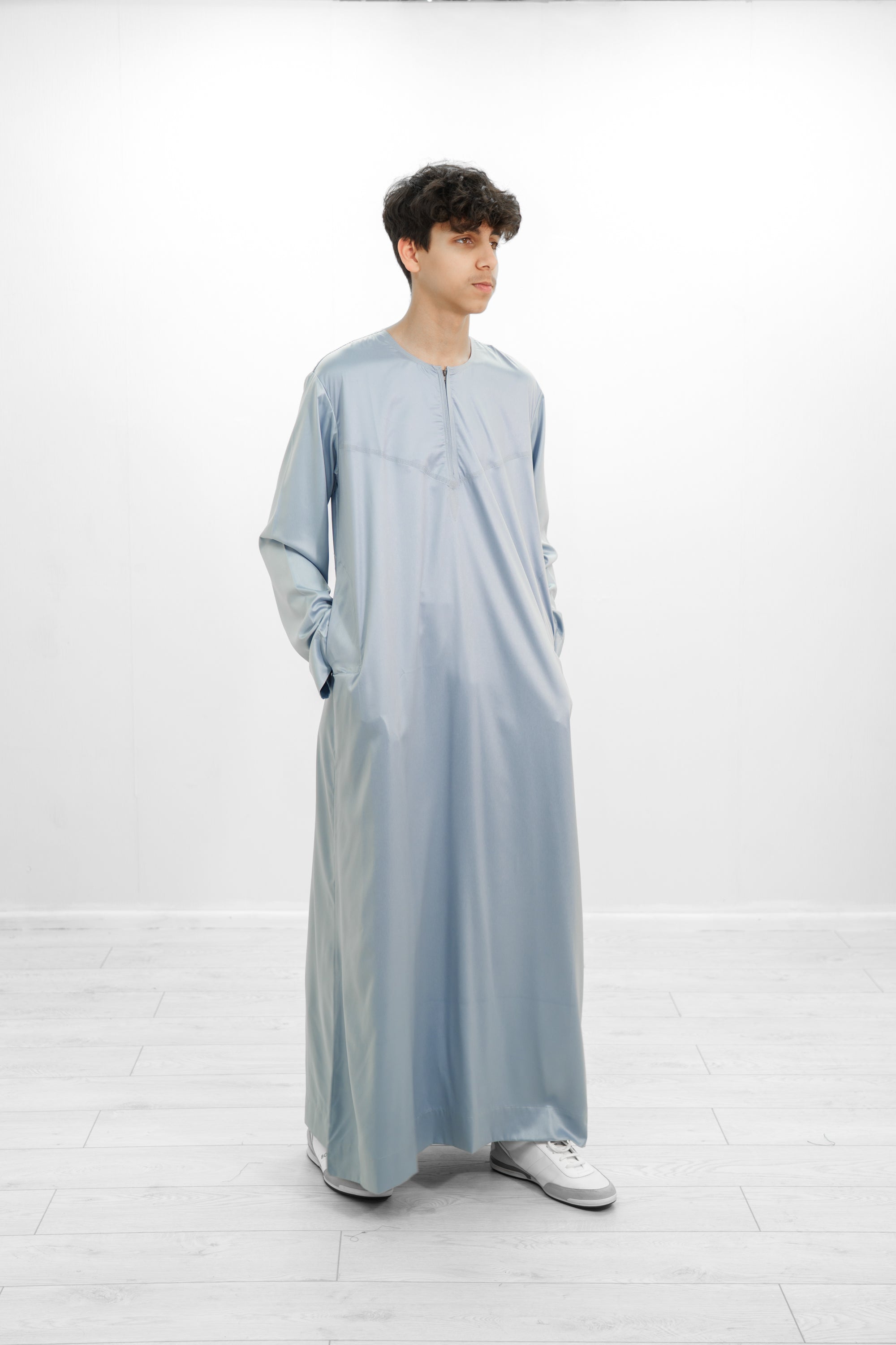 Tan Omani Shiny Zip Neck with V Neck Embroidery Design Jubba