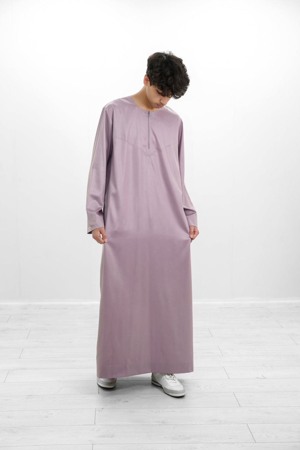 Tan Omani Shiny Zip Neck with V Neck Embroidery Design Jubba