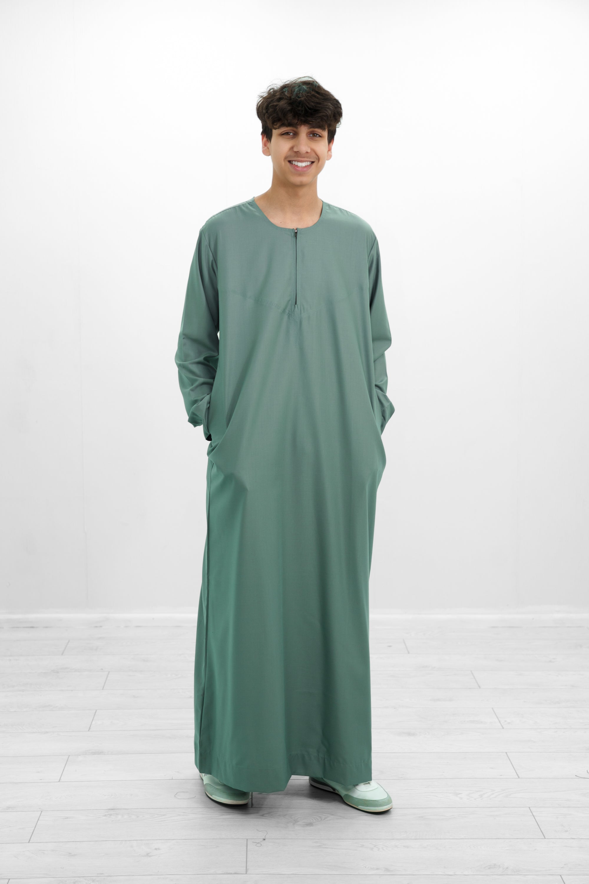 Tan Omani Shiny Zip Neck with V Neck Embroidery Design Jubba