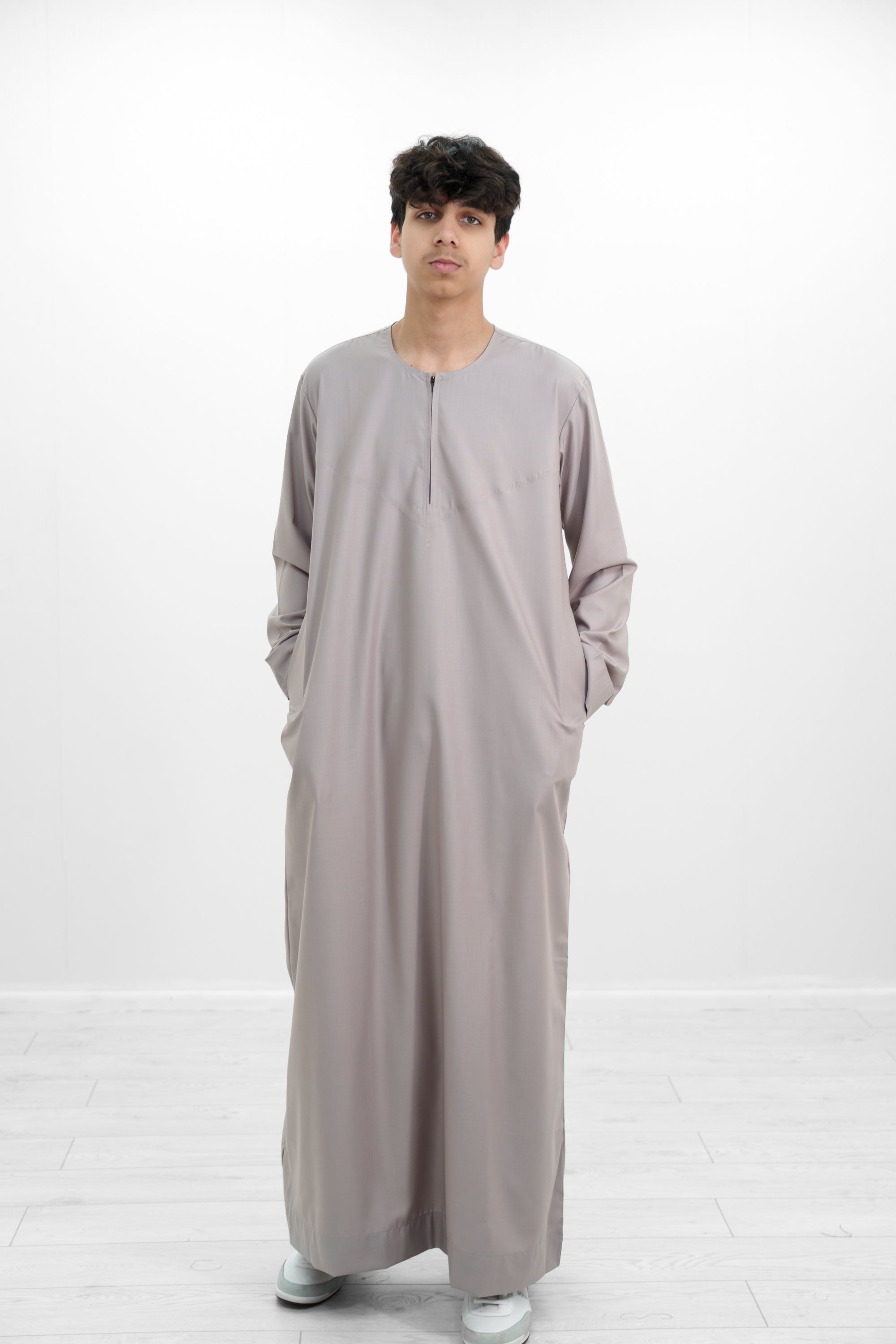 Grey Omani Zip Neck with V Neck Embroidery Design Jubba