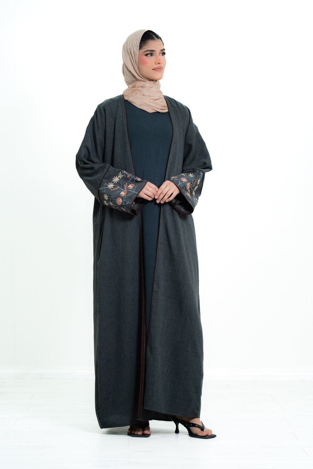 Women’s Cotton 2 Piece Open Abaya with Flower Embroidery