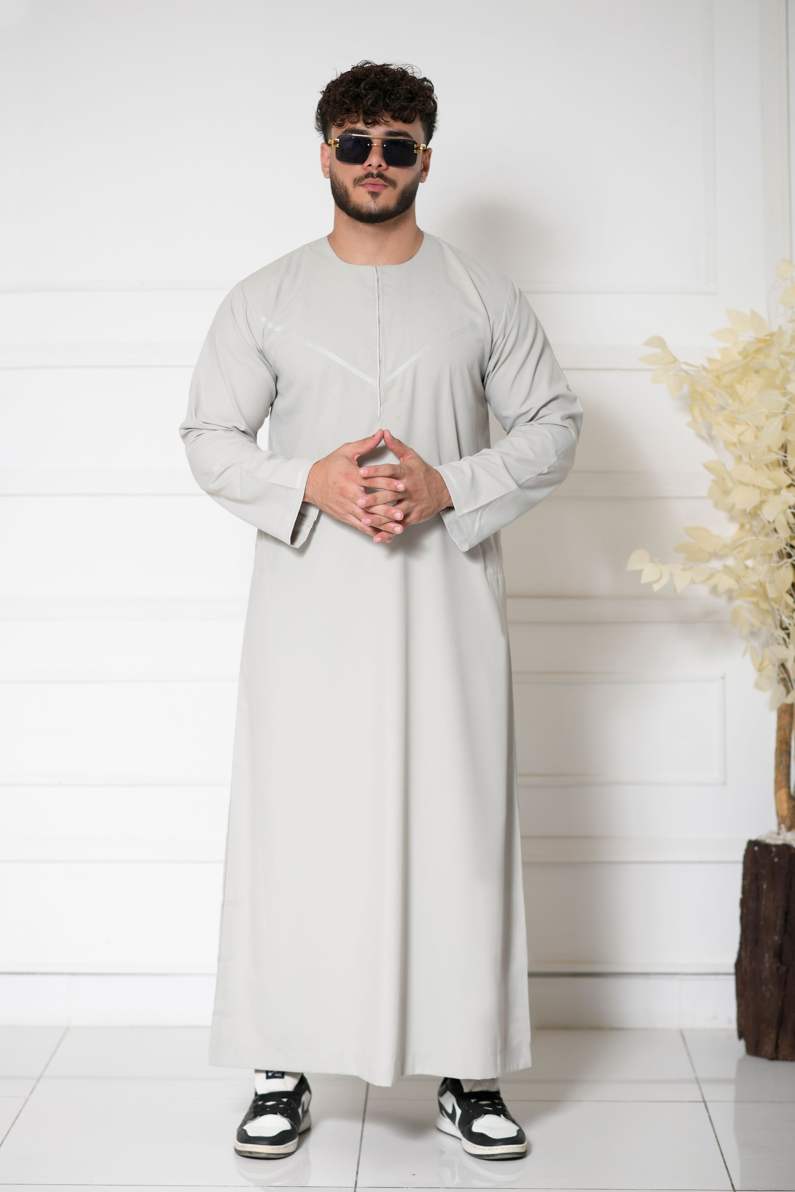Navy Omani Round Neck Jubba with V Neck Stitched Embroidery