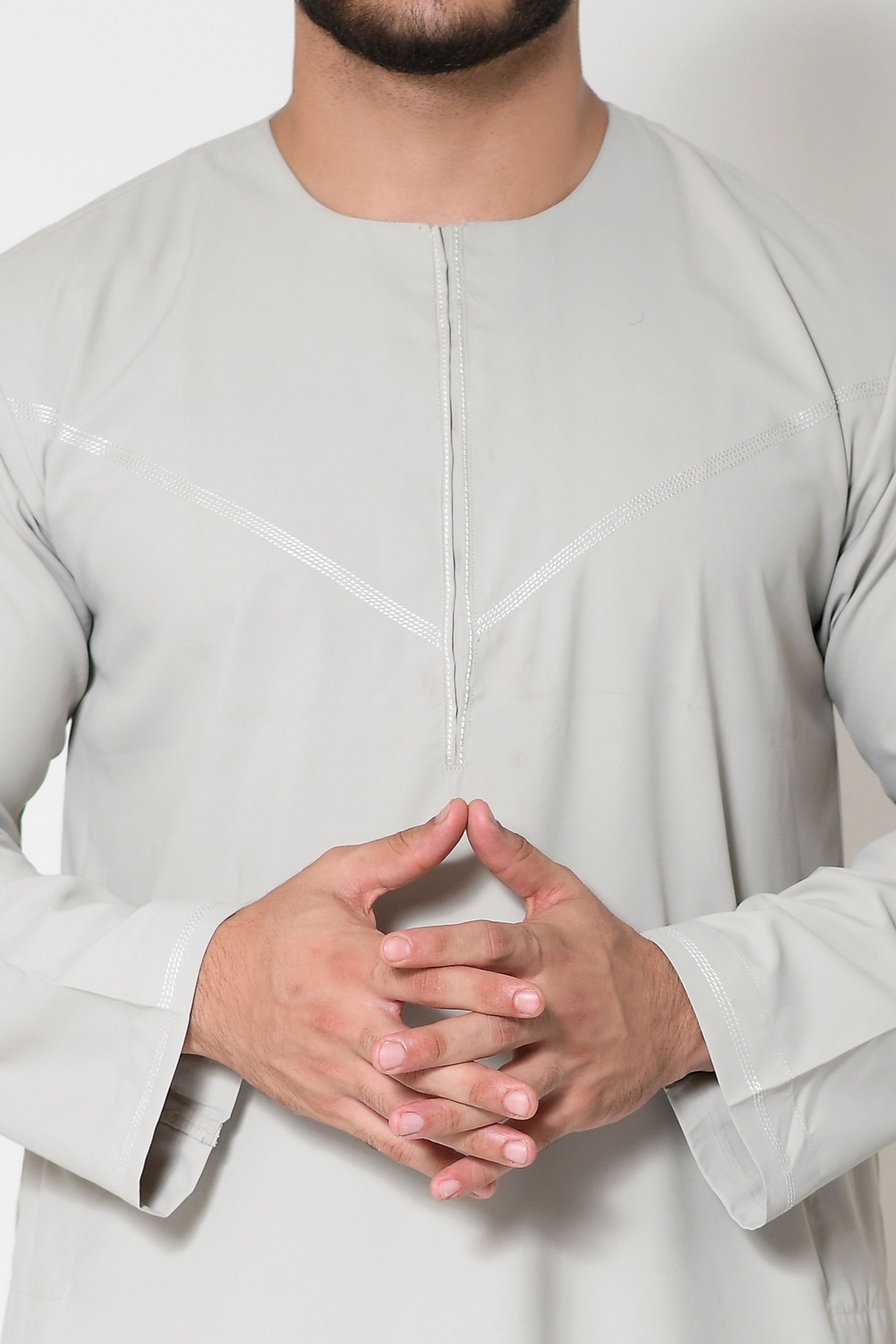Navy Omani Round Neck Jubba with V Neck Stitched Embroidery