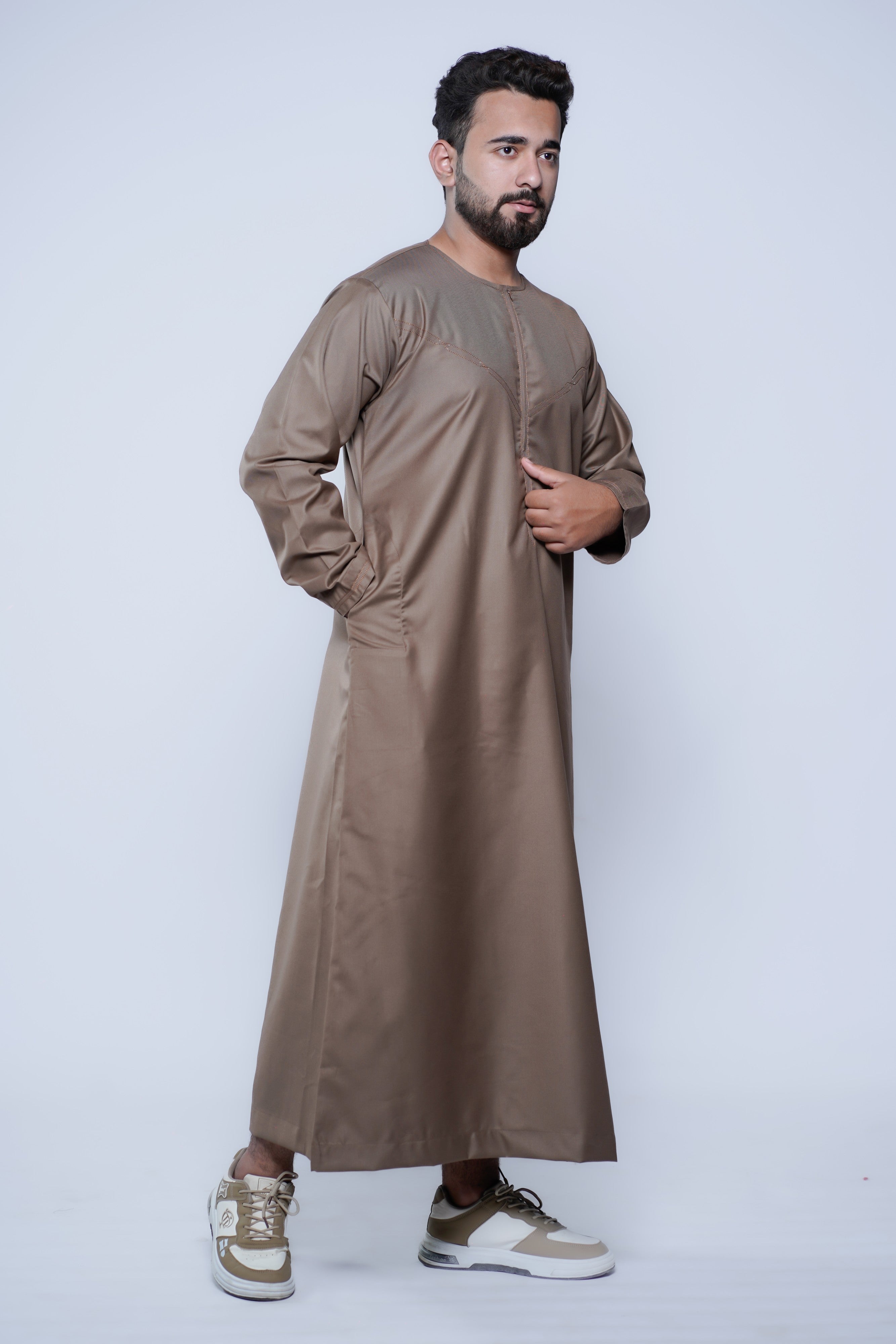 Omani Jubba with Curve Jump stitch design