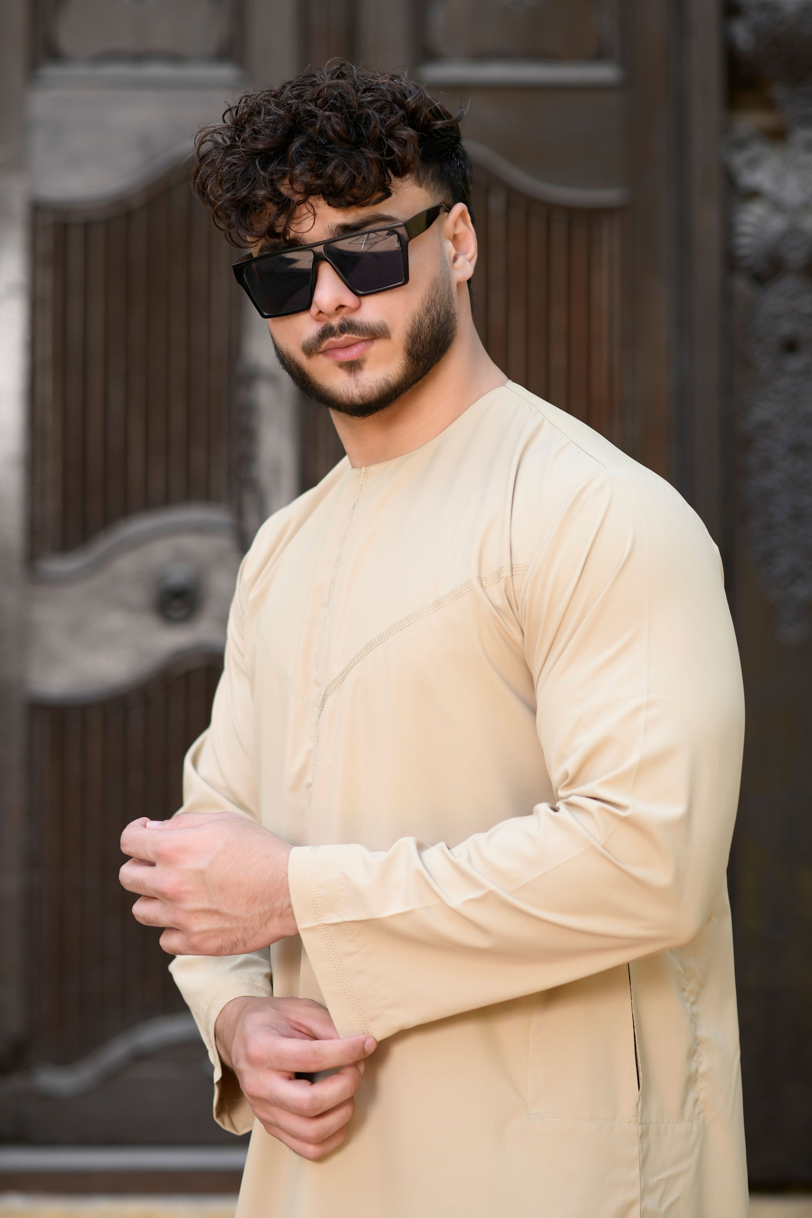 Navy Omani Round Neck Jubba with V Neck Stitched Embroidery