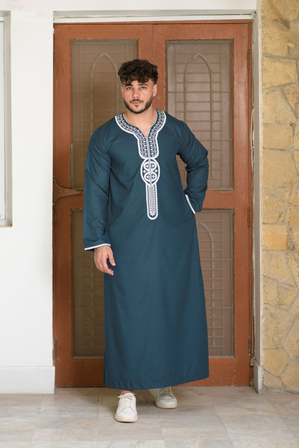 Black Moroccan Embroidered Full Sleeve Jubba